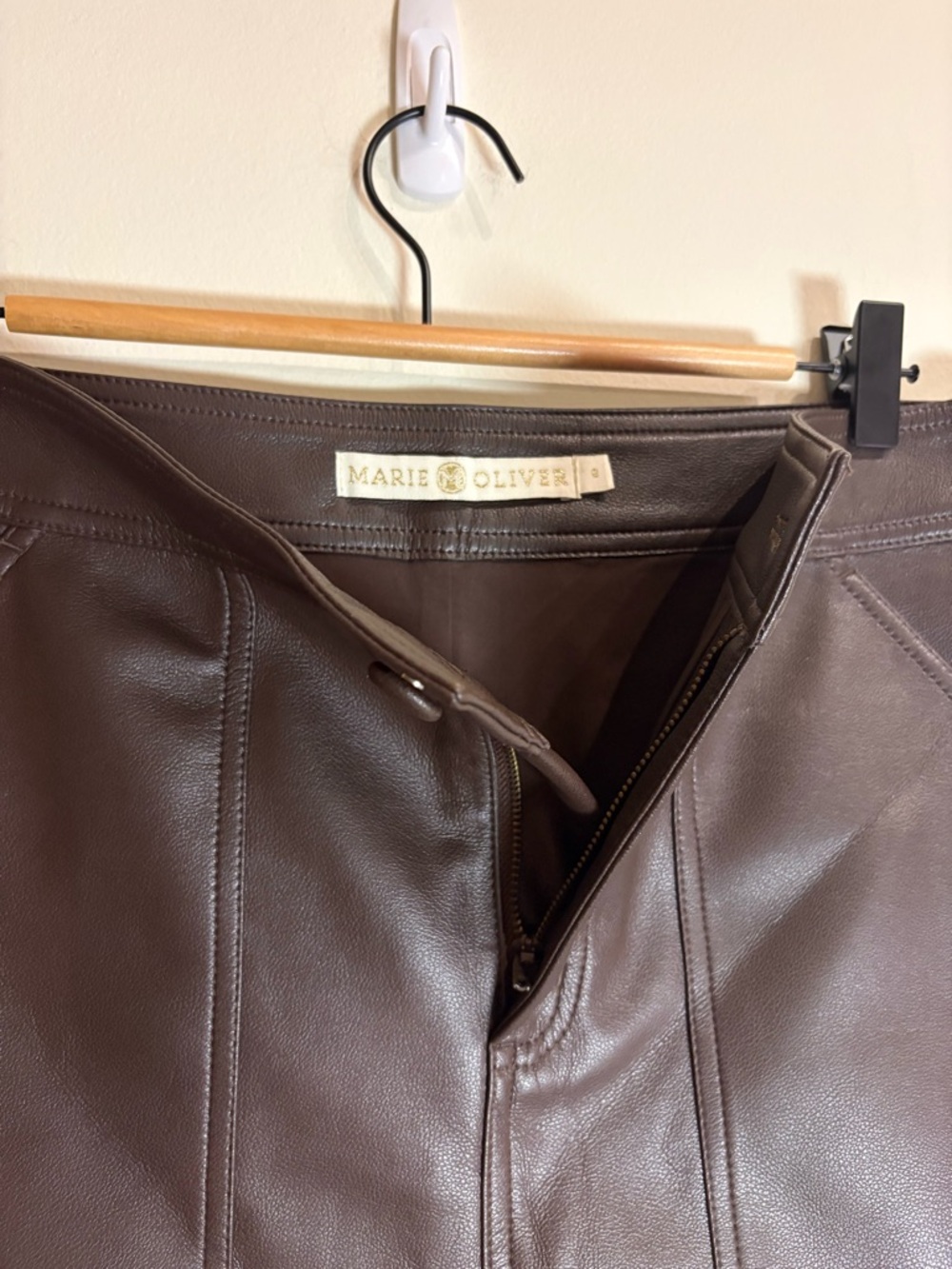 Marie Oliver Braden Faux Leather Skirt in Java Brown Size 6 - Picture 9 of 11